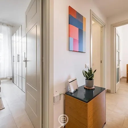 Il Giardino - Between And Center Apartment